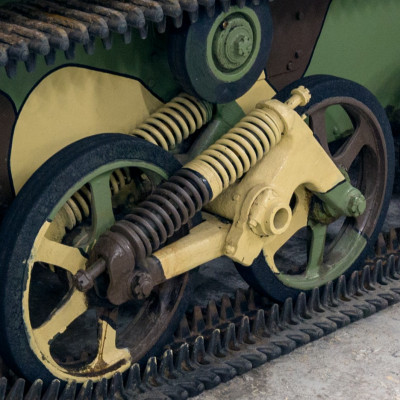 Vickers_Light_Tank_M1936_rear-right_2017_Bovington.jpg