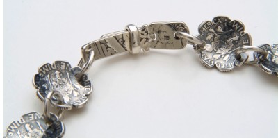 necklace-clasp-together-back.jpg