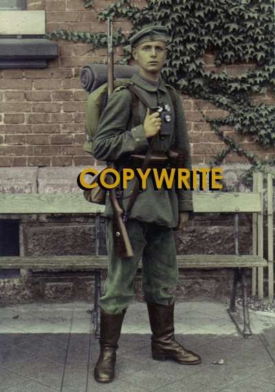 PC10002.jpg