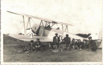 1936g.2.septembri uz aizsargu aviacijas laukuma.jpg