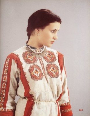 Нагрудные узоры женской рубахи. XIX в.jpg