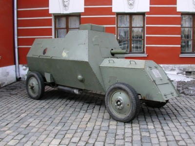 Russo-Balt_C_Armored-Car_1914_01.jpg