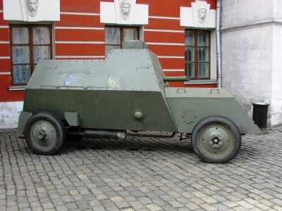 Russo-Balt_C_Armored-Car_1914_02.jpg