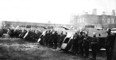 Russo-Balt_Type-S_Armored-Car_1914_05.jpg