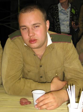 etomu stoliku bolshe ne nalivatj.JPG