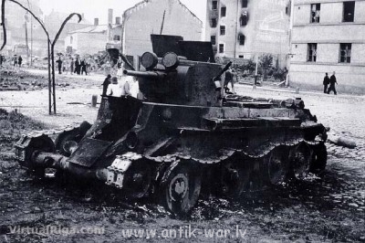 riga_tanks-rigaa-1941.jpg