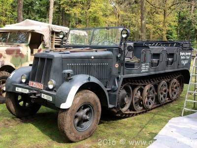 798px-Sd_Kfz__7_Krauss-Maffei_pic1.jpg