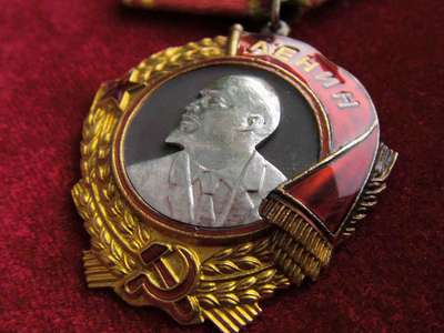 Lenin - dnjem.jpg