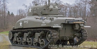 ShermanTank04.jpg