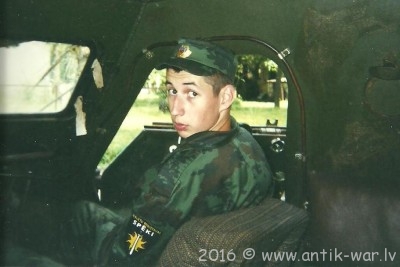 Aleksandrs Latvijas armijā, Sardzes pulks, 10. ADR, kinologu vads – 2001.g., Rīga_000332_58945825q9xd3t3193dm34.jpg
