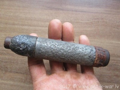 GeweherSpringgranate 30 Maket (3).JPG