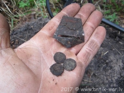 castj medali RKKA i pfeningi germanskie Daideri-2017.26.JPG