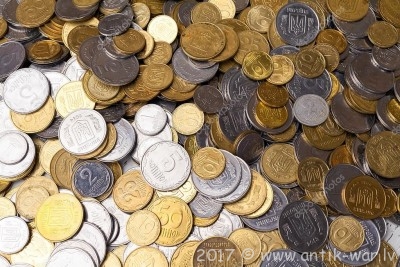 depositphotos_95218110-stock-photo-abstract-background-with-ukrainian-coins.jpg