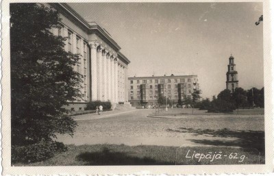 Laukums pie ped.instituuta. 1962g..jpg