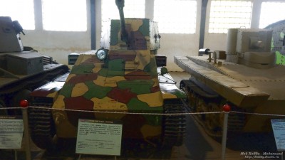 ljogkij-tank-vickers-armstrong-2.jpg