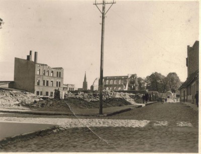 Brivzemnieku iela.skats uz Graudu ielas pusi.1947-1955g.jpg