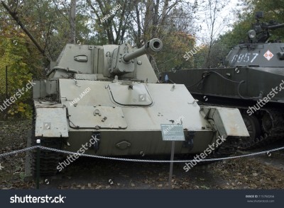 stock-photo-warszawa-poland-october-su-self-propelled-gun-in-a-public-park-at-october-115760266.jpg