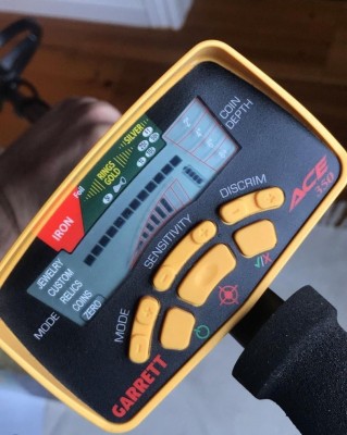 garrett-ace-350-metal-detector-made_1_f5af52cd9a5acba05d266b19ec09a4f1.jpg