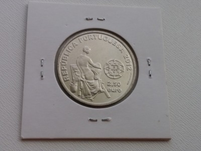 2½ Euro (José Malhoa) 2012.jpg