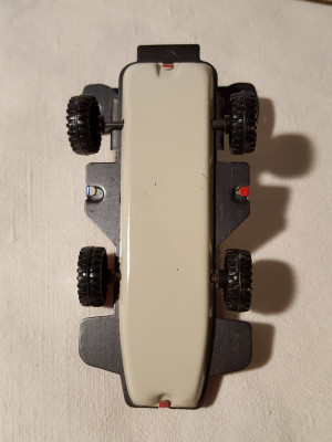 IMG-a24dab288d7f481df475e22cbe68b258-V.jpg