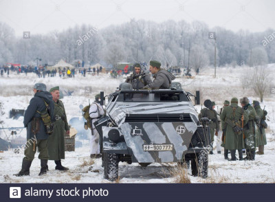 st-petersburg-russia-january-14-2018-participants-of-the-military-and-historical-festival-january-thunder-reconstruction-of-fights-for-releas-2CAW85J.jpg