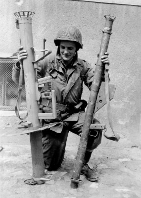 panzerchrek_and_bazooka_1945_ek8ebhx1g3wo0sc4kgoo00sgk_ejcuplo1l0oo0sk8c40s8osc4_th.jpg