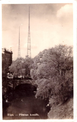 Pilsētas kanāls Radio iela - Marijas iela tilts - radio torņi.jpg