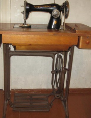 home-appliances-clean-and-sewing-sewing-machines-1_800.jpg