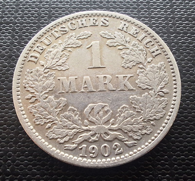 V1902-1.jpg