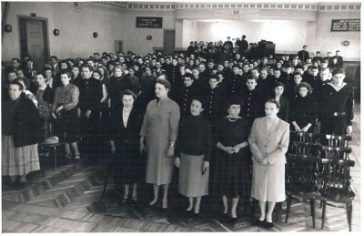 1959г.В зале Дома офицеров какое-то торжественное собрание руководства и курсантов ЛМУ.jpg