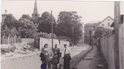 1954 год. Бывшая ул.17 июня. Вид на дом Клепенина, 60тиэтажка, как мы звали.jpg