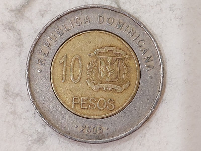 Dominicana 10 Pesos 2005.jpg