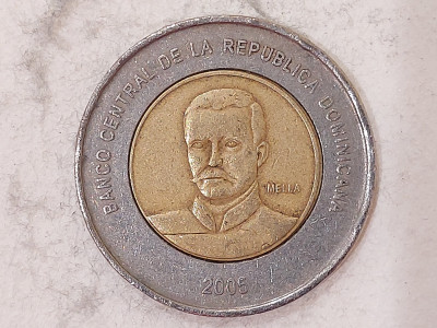 Dominicana 10 Pesos 2005 (2).jpg