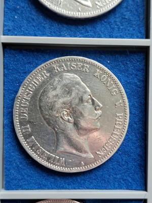 22 012.jpg