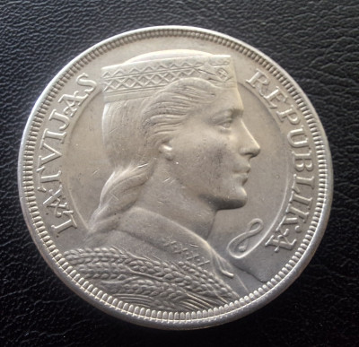 519295-1.jpg
