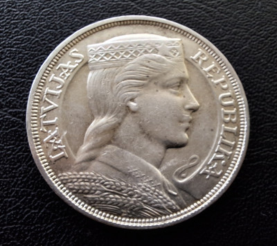 519325-1.jpg