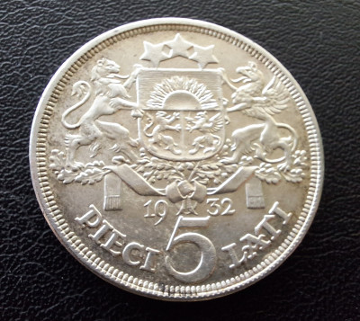 519325-2.jpg