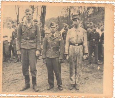 3 karavīri.jpg