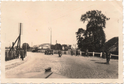001.jpg
